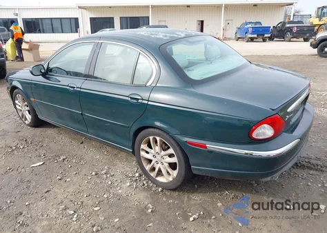 2002 Jaguar X-Type 3.0L z USA, uszkodzony, nr VIN SAJEA51C92WC12120
